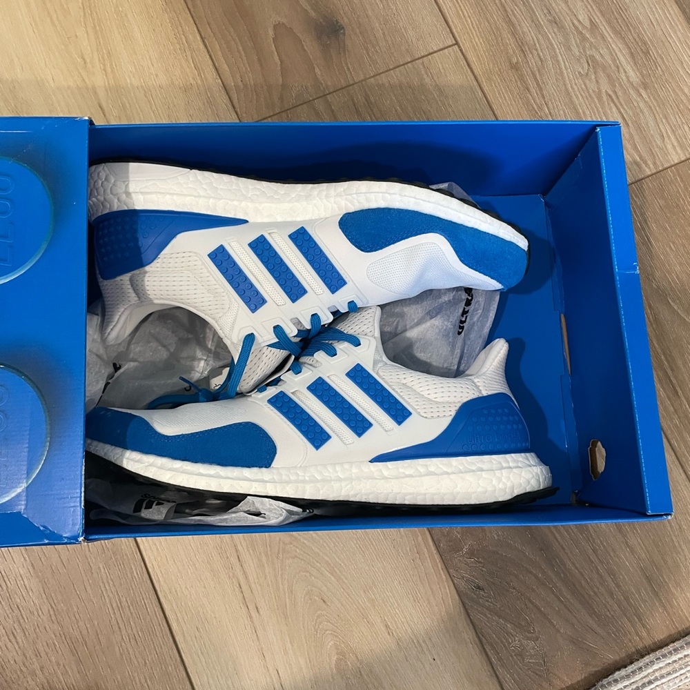 Adidas Ultraboost DNA x LEGO Blue Box